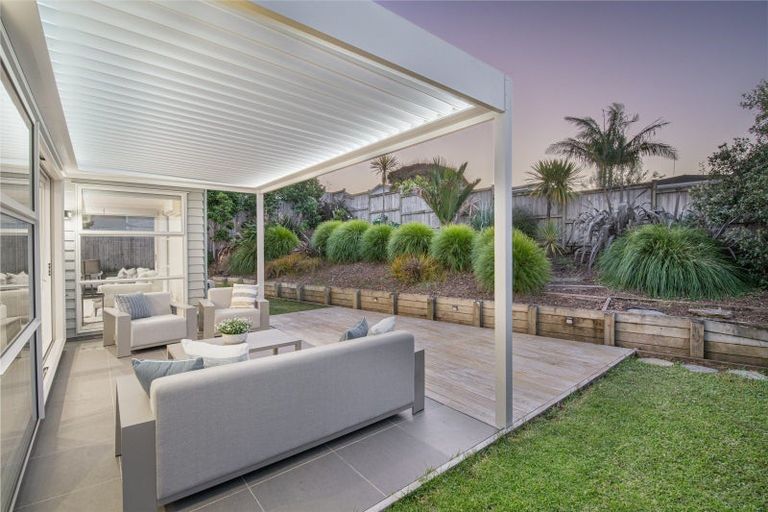 Photo of property in 26 Kukuwai Avenue, Red Beach, 0932