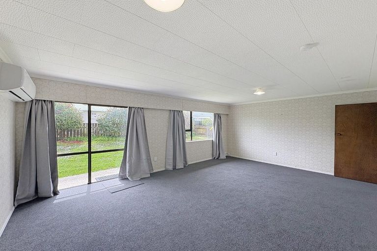 Photo of property in 11 Mccallum Street, Dannevirke, 4930