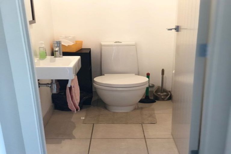 Photo of property in Bellagio Apartments, 9e/39 Taranaki Street, Te Aro, Wellington, 6011