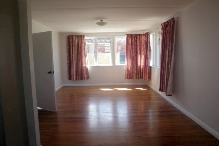 Photo of property in 10 Merfield Street, Glen Innes, Auckland, 1072