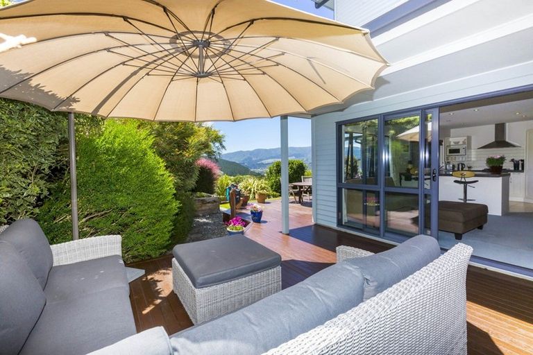 Photo of property in 27 Mcewen Crescent, Riverstone Terraces, Upper Hutt, 5018