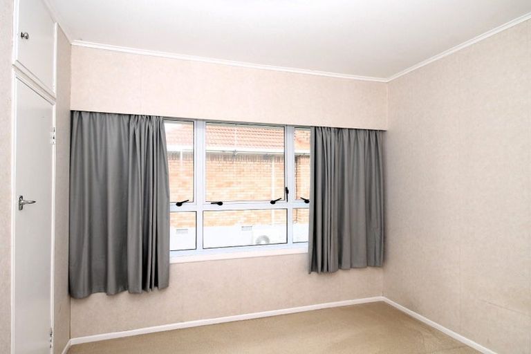 Photo of property in 46 Lynmore Drive, Hillpark, Auckland, 2102