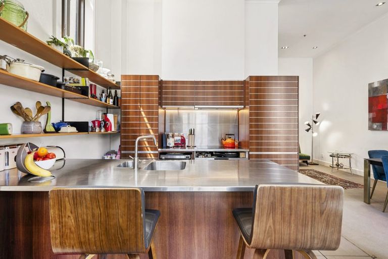 Photo of property in Augusta Apartments, 7/254 Willis Street, Te Aro, Wellington, 6011