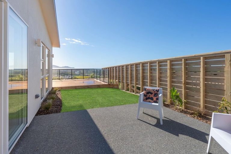 Photo of property in 90 Kotare Street, Waikanae, 5036