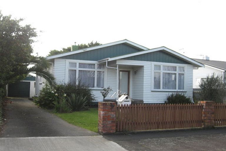 Photo of property in 39 South Street, West End, Palmerston North, 4410