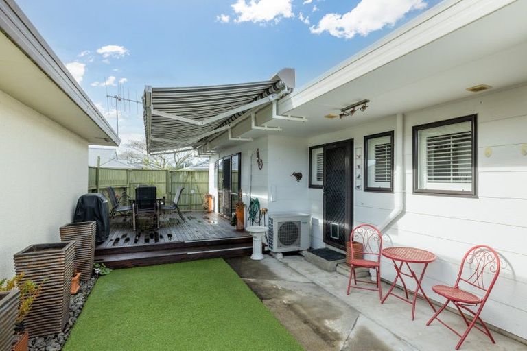 Photo of property in 22a Hinton Road, Taradale, Napier, 4112