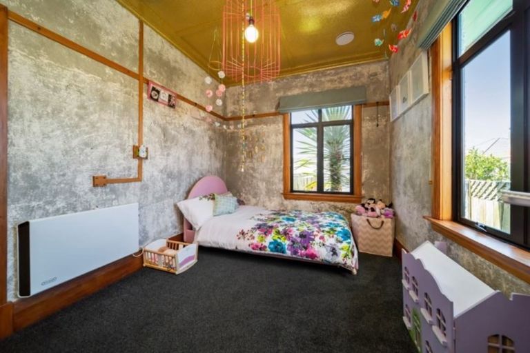 Photo of property in 51 Fitzroy Road, Fitzroy, New Plymouth, 4312