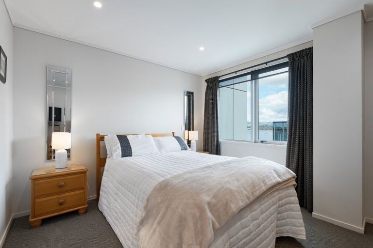 Photo of property in 15/72a Devonport Road, Tauranga, 3110