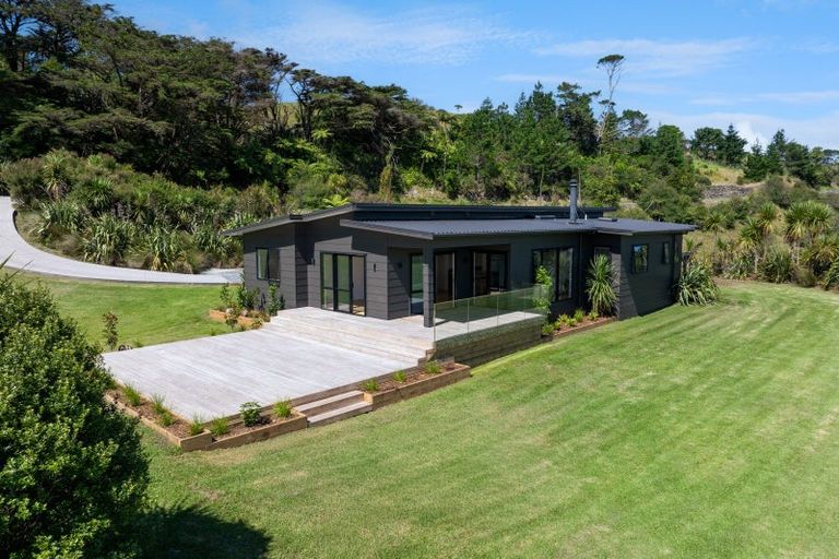 Photo of property in 571 Pakiri Road, Leigh, 0985