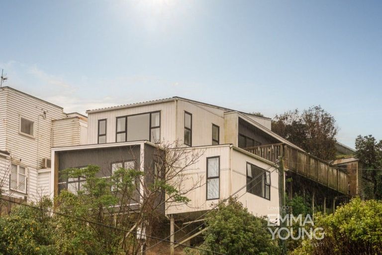 Photo of property in 55 Jackson Street, Island Bay, Wellington, 6023