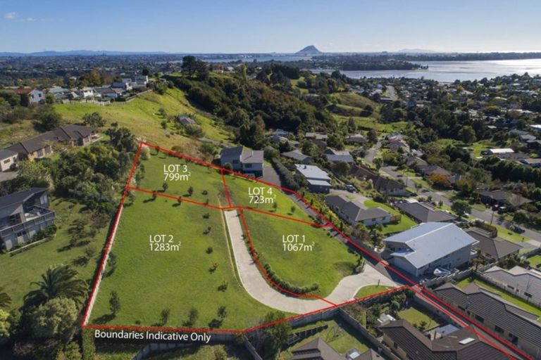 Photo of property in 15 Kite Way, Welcome Bay, Tauranga, 3112