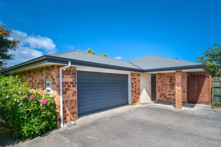 Photo of property in 42 Peel Street, Westport, 7825