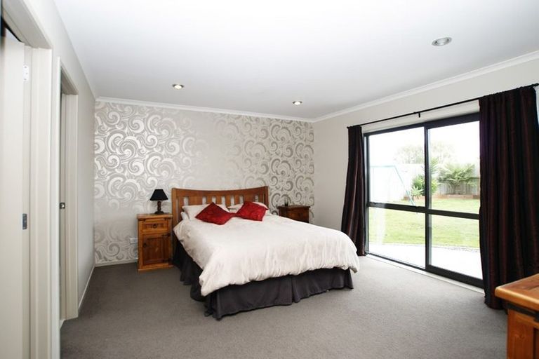 Photo of property in 12 Viking Lane, Flagstaff, Hamilton, 3210