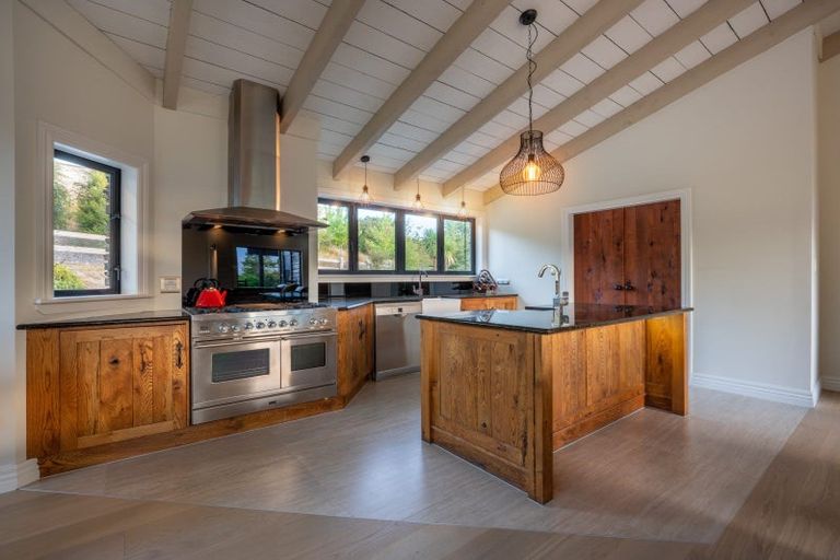 Photo of property in 10 Minaret Ridge, Wanaka, 9305