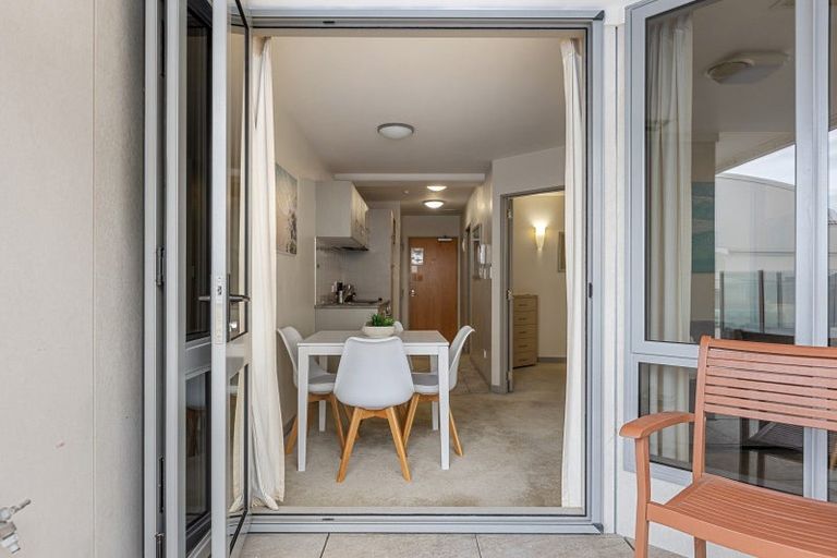Photo of property in Anchorage Apartments, 221/36 Victoria Road, Mount Maunganui, 3116