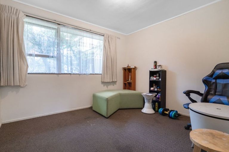 Photo of property in 12 Karapiti Place, Glen Eden, Auckland, 0602