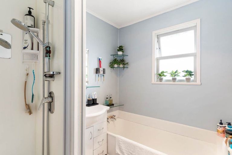 Photo of property in 97 Chichester Drive, Rosehill, Papakura, 2113