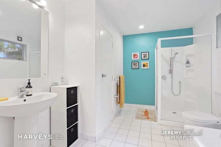 Photo of property in 47 Daffodil Street, Titirangi, Auckland, 0604