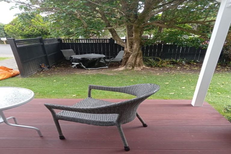 Photo of property in 1/3 Sydney Street, Hauraki, Auckland, 0622