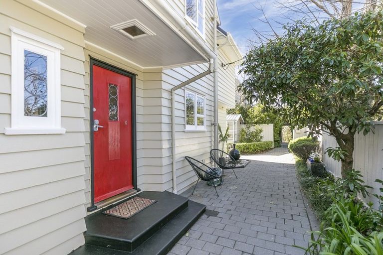 Photo of property in 130 Karori Road, Karori, Wellington, 6012