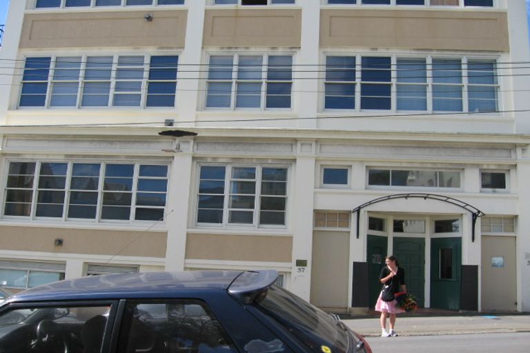 Photo of property in 15/37 Majoribanks Street, Mount Victoria, Wellington, 6011