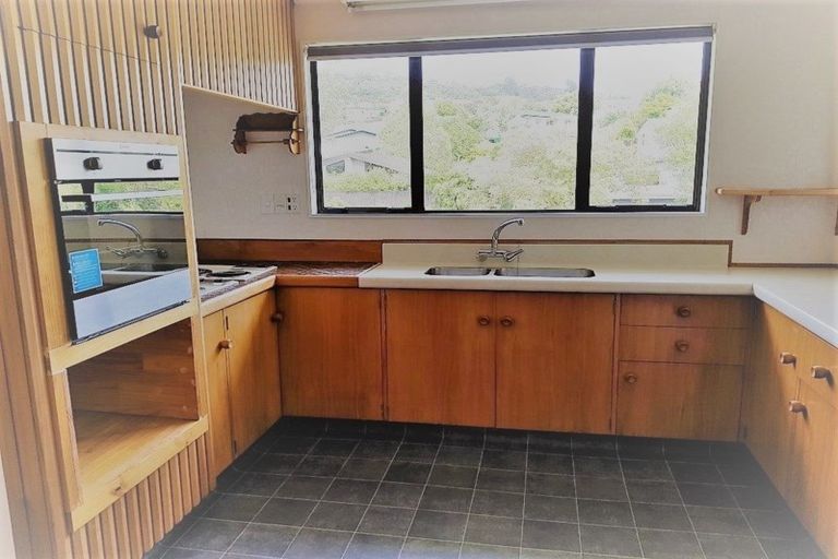 Photo of property in 37 Postgate Drive, Whitby, Porirua, 5024