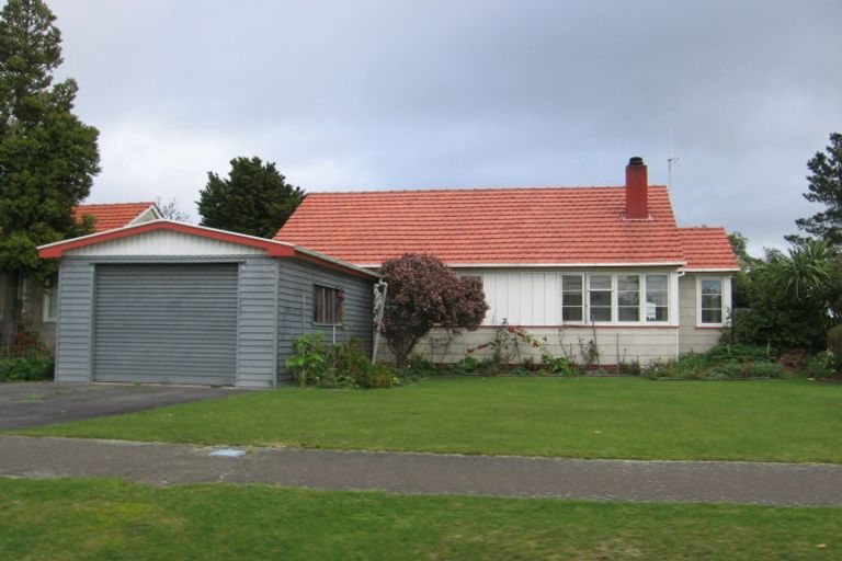 Photo of property in 22 Tweed Street, Roslyn, Palmerston North, 4414