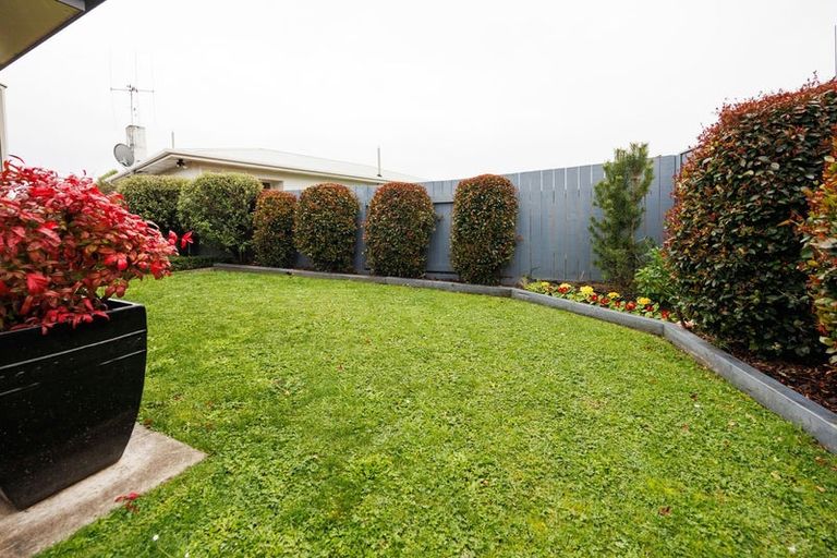 Photo of property in 1 Eton Place, Terrace End, Palmerston North, 4410