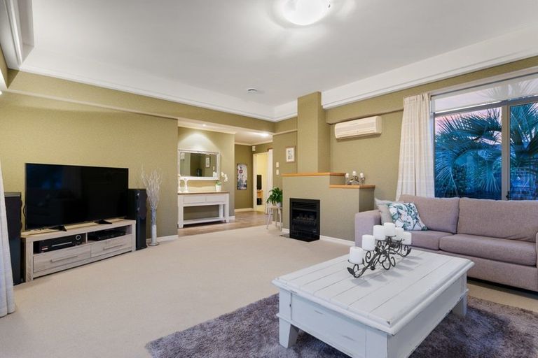 Photo of property in 24 Manor Park Drive, Pyes Pa, Tauranga, 3112