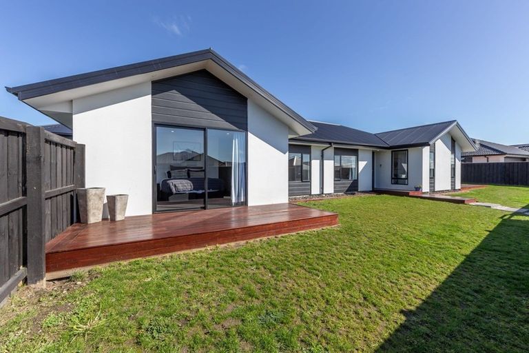 Photo of property in 37 Wigmore Crescent, Rolleston, 7615