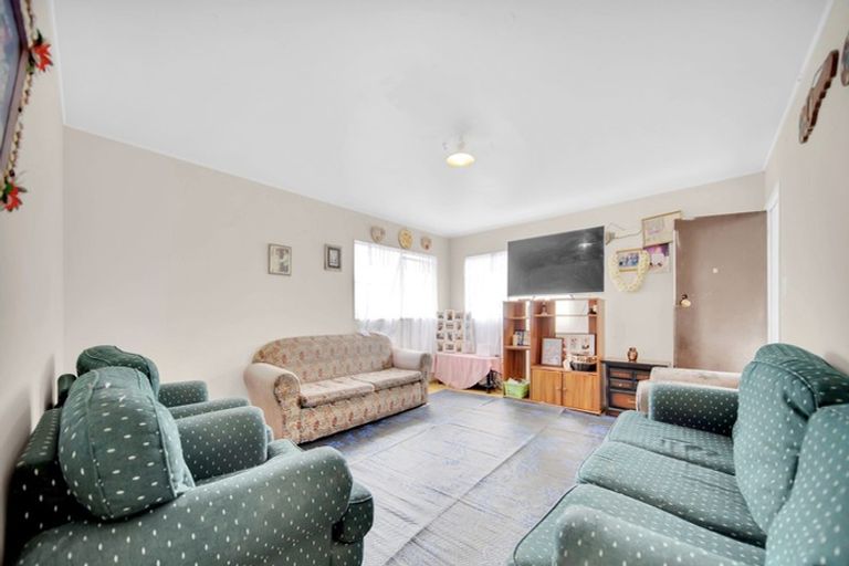 Photo of property in 24 Bingara Place, Favona, Auckland, 2024