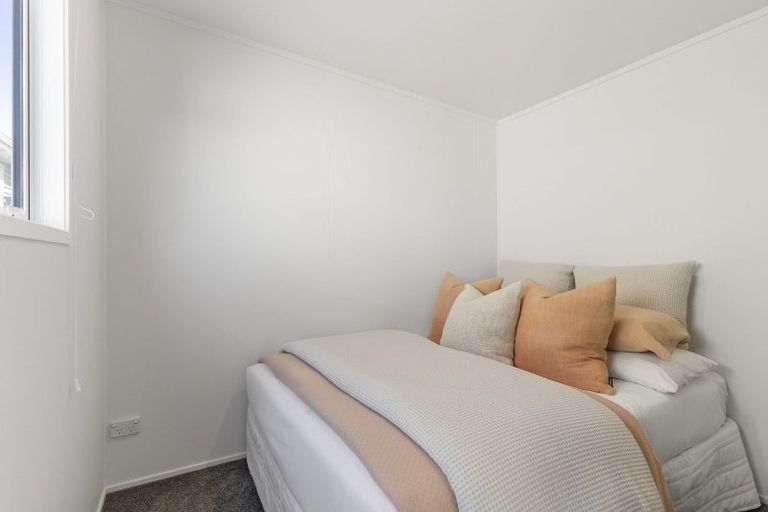 Photo of property in 1 Cassino Street, Bayswater, Auckland, 0622