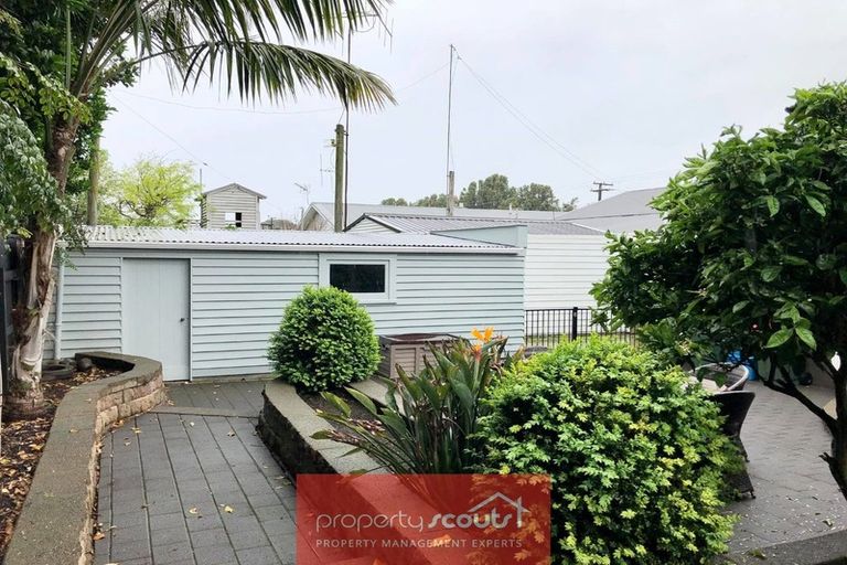 Photo of property in 38 Record Street, Fitzroy, New Plymouth, 4312