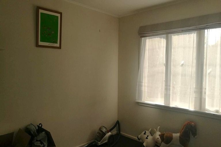 Photo of property in 77 Hoani Street, Northcote, Christchurch, 8052