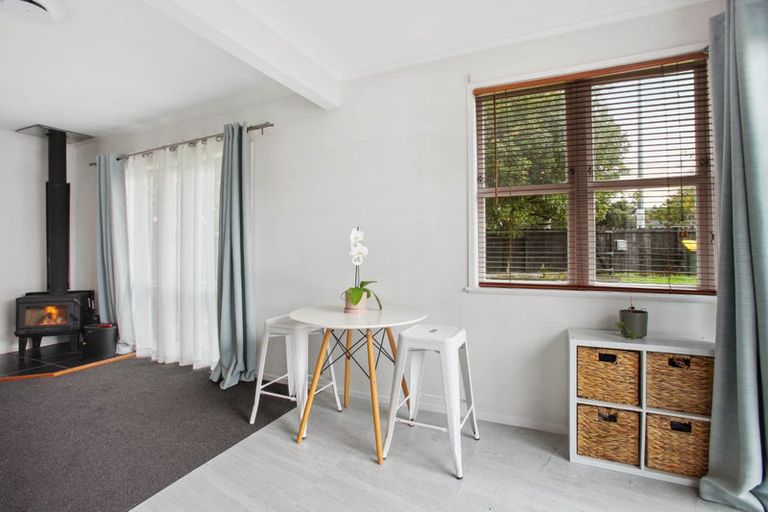 Photo of property in 47 Universal Drive, Henderson, Auckland, 0610