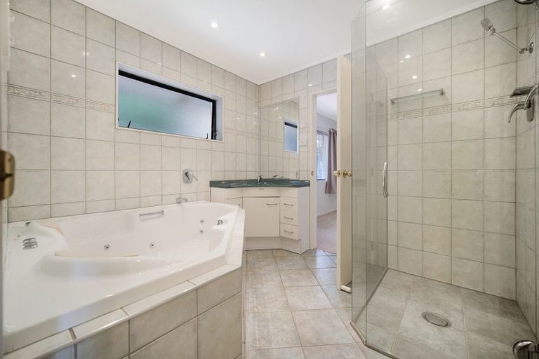 Photo of property in 2/6 Solana Court, Botany Downs, Auckland, 2010