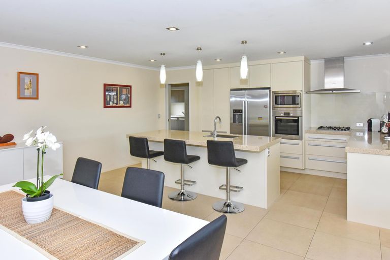 Photo of property in 52 Toscana Drive, Karaka, Papakura, 2113