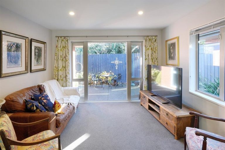 Photo of property in 2/17 Field Terrace, Upper Riccarton, Christchurch, 8041