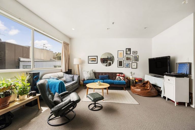 Photo of property in 13/30 Hanson Street, Mount Cook, Wellington, 6021