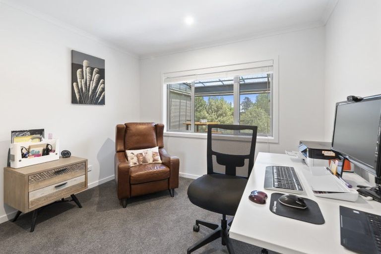 Photo of property in 2 Kilsby Place, Levin, 5510