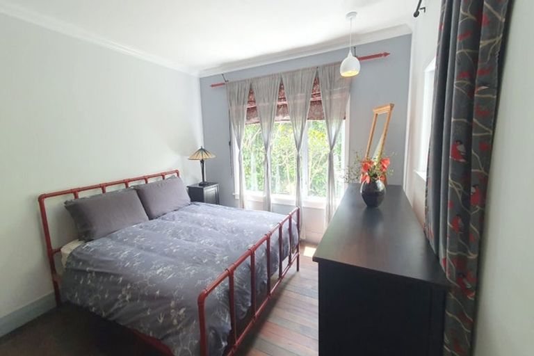 Photo of property in 84 Govett Avenue, Frankleigh Park, New Plymouth, 4310