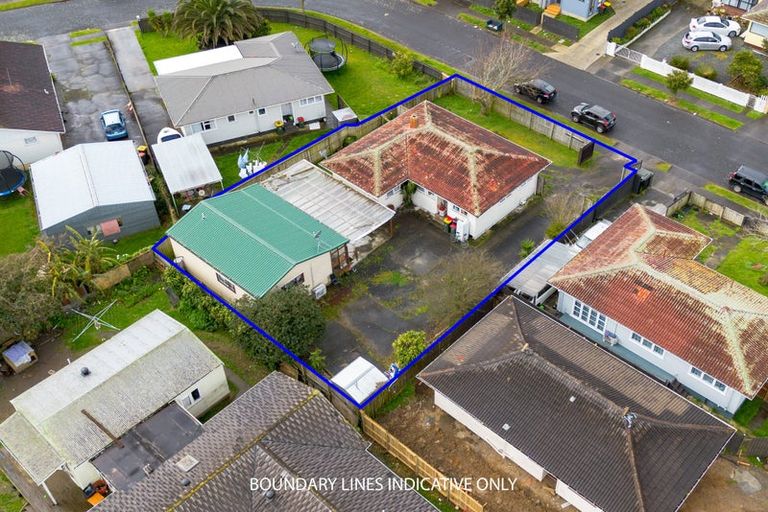 Photo of property in 33 Convair Crescent, Mangere, Auckland, 2022