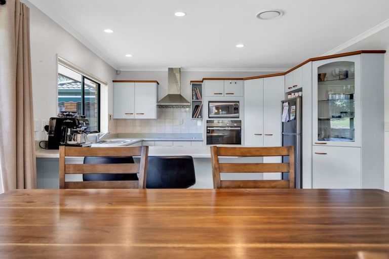 Photo of property in 13 Guernsey Place, Grandview Heights, Hamilton, 3200