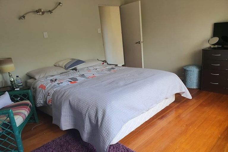 Photo of property in 151 Reeves Road, Pakuranga Heights, Auckland, 2010