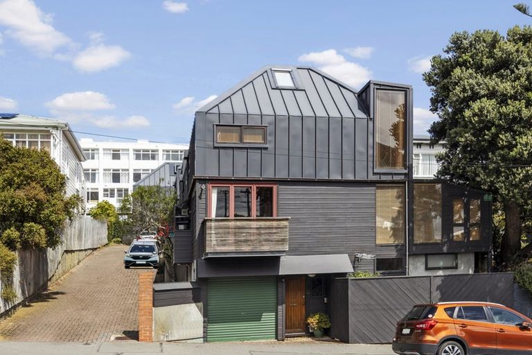 Photo of property in 70b Majoribanks Street, Mount Victoria, Wellington, 6011