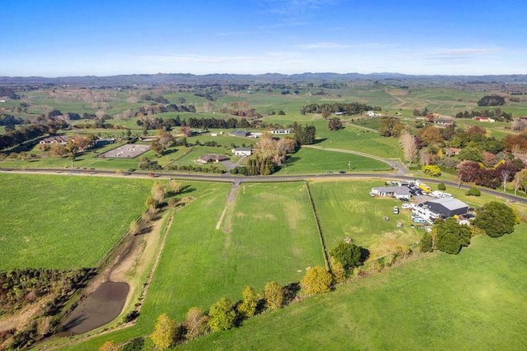 Photo of property in 84 Hall Road, Rangiriri, Te Kauwhata, 3782