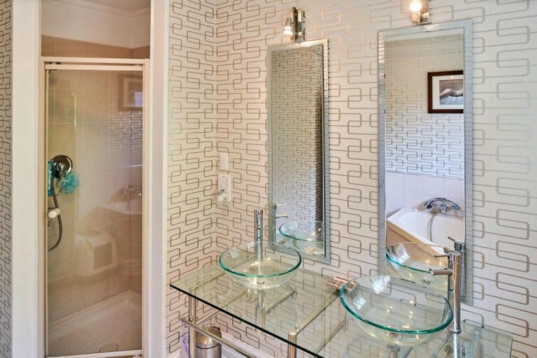 Photo of property in 55 Rona Street, Eastbourne, Lower Hutt, 5013