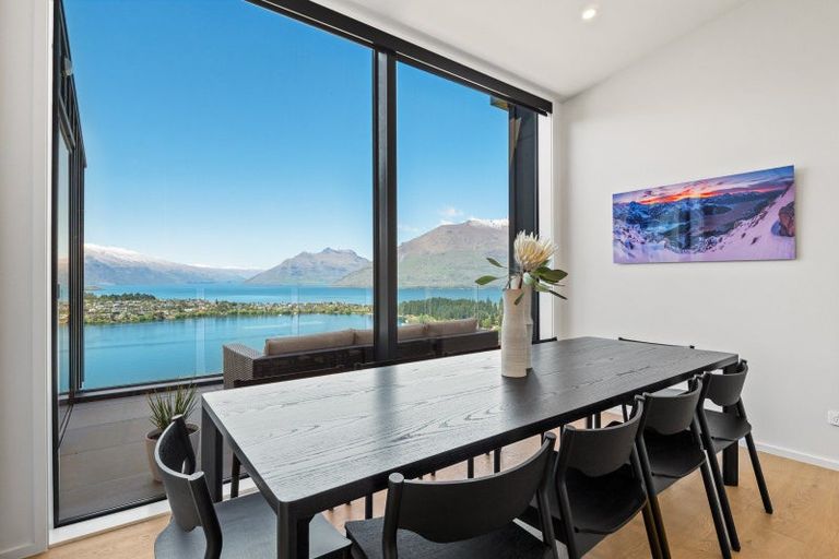 Photo of property in 92 Hensman Road, Queenstown, 9300