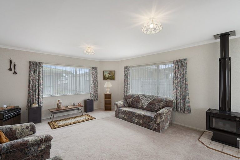 Photo of property in 2/219 Mangorei Road, Merrilands, New Plymouth, 4312