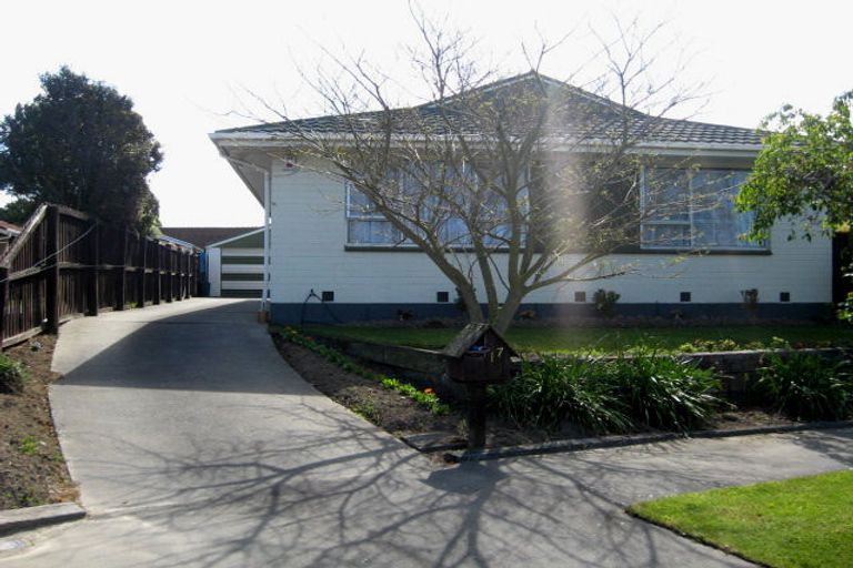 Photo of property in 17 Omega Place, Casebrook, Christchurch, 8051